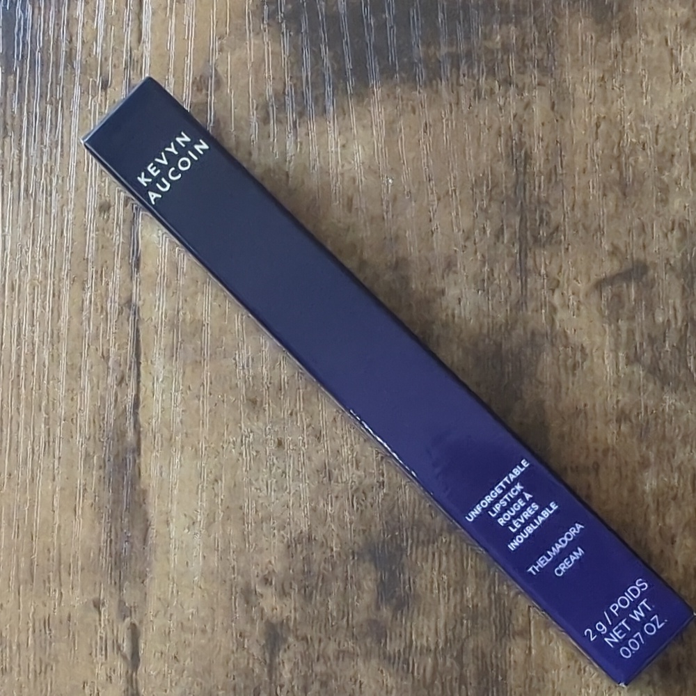 Kevyn Aucoin Unforgettable Lipstick Cream Thelmadora